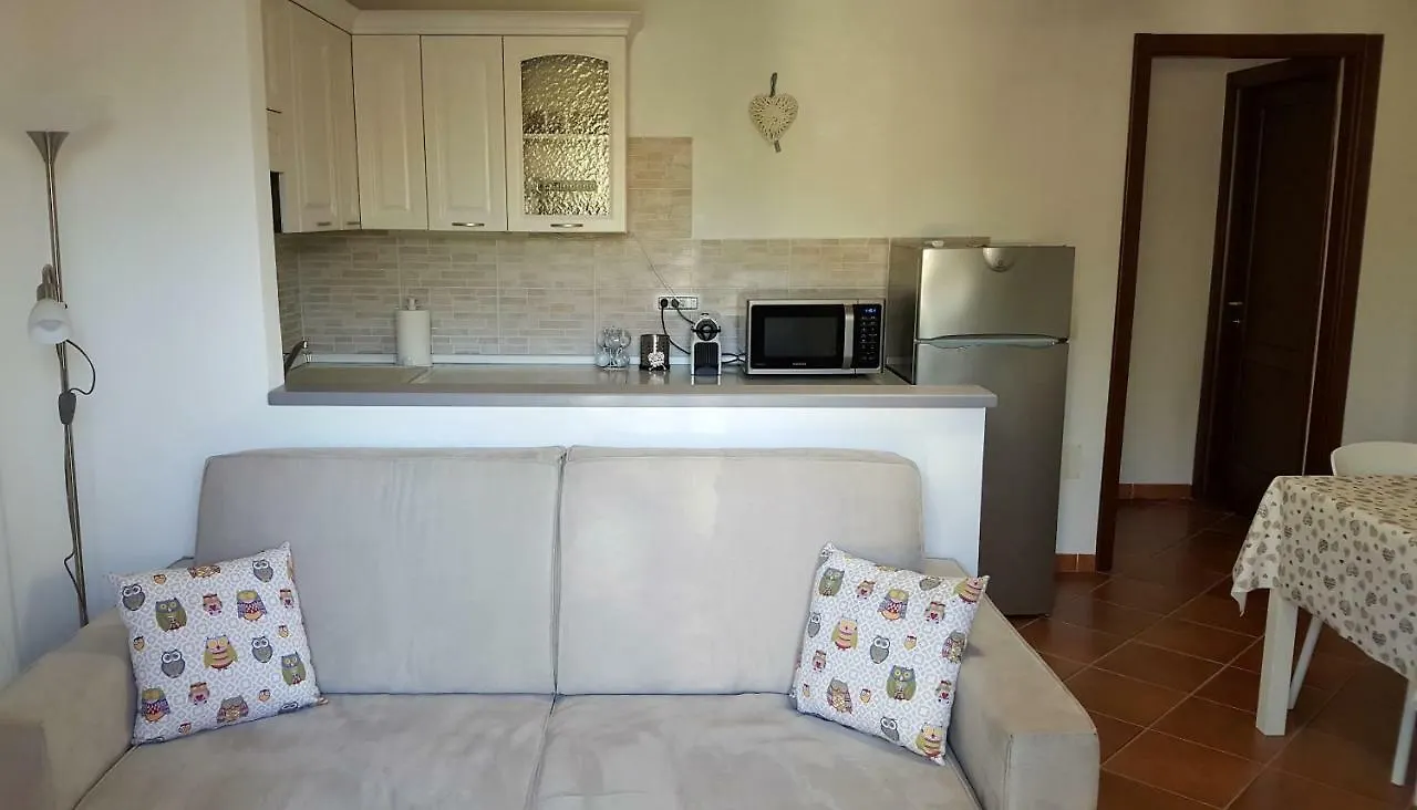 Casa Vacanza Porto Pino Сант'Анна-Аррези Апартаменты